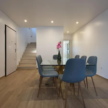 Piscina Aquecida E Casa De Banho Privativa Pansiyon Fernao Ferro